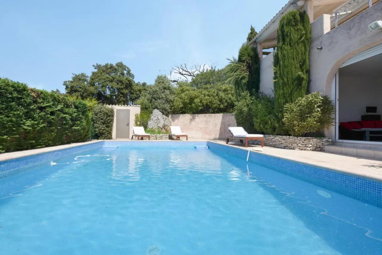 Large Villa With Swimming Pool And Terraces ヴィルヌーヴ・レ・ザヴィニョン 0*,  フランス